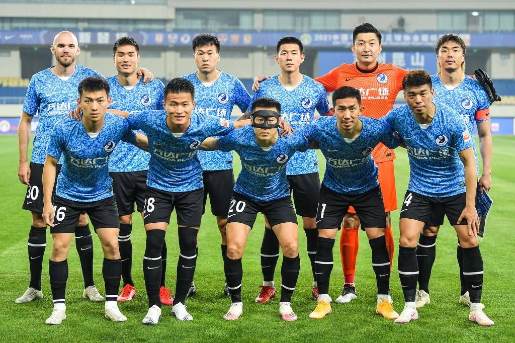 八村塁：东契奇缺席必须得有人站出来，我们需要保持团结一致